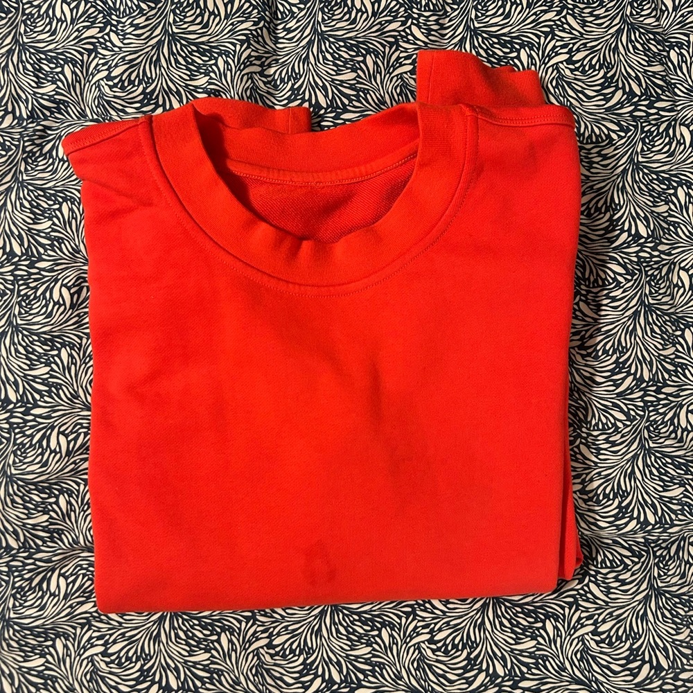 LULULEMON Vibrant Red Crewneck